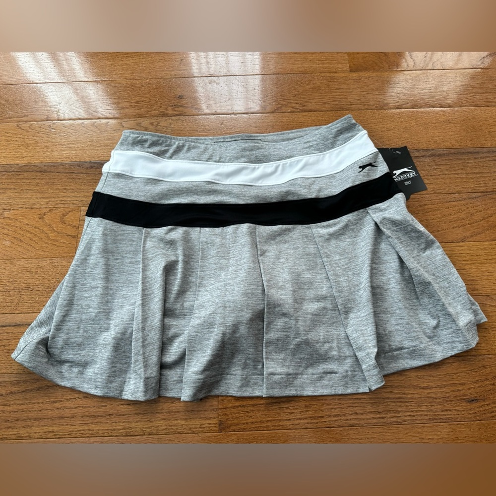 Women’s Medium New Slazenger Grey Golf Skort
